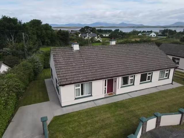 1 The Lodge, Murrisknabol, Murrisk, Co. Mayo, F28PX29 is for s.