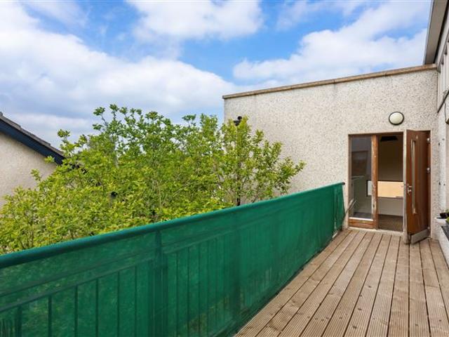 1 The Paddocks Grove, Adamstown, Lucan, Co. Dublin Sherry FitzGerald Lucan 4931 MyHome. Ie Residential