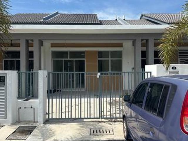 1 Tingkat 20x70 Facing Open bulan RM1500 KLIAKota Warisan