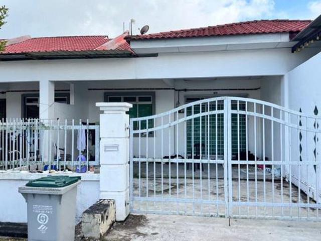 1 Tingkat Taman Universiti UTHM Parit Raja