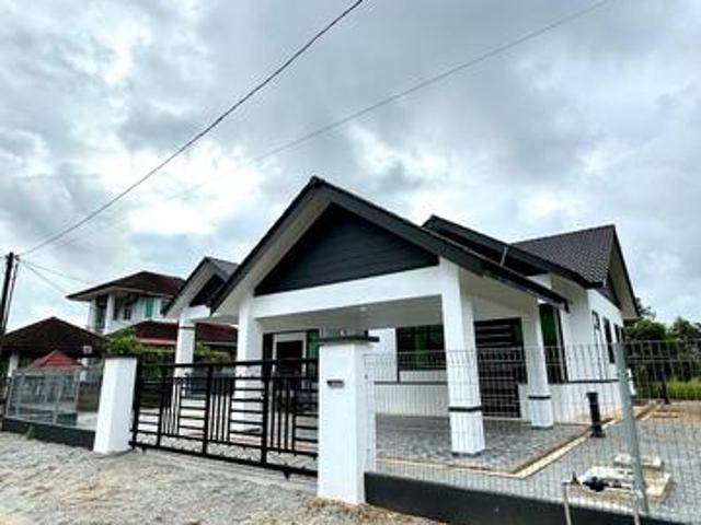 1 Unit Banglo Paya Rawa Jalan utama Kuala terengganukota baharu