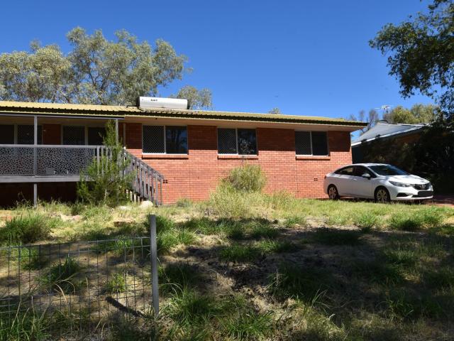 1 Valley Court, BRAITLING, NT 0870