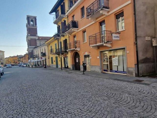 1 Vetrina in affitto a Caselle Torinese
