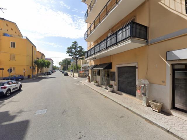 1 Vetrina in affitto a Catanzaro