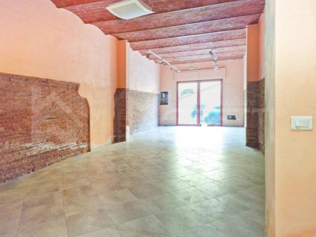 1 Vetrina in affitto a Collesalvetti