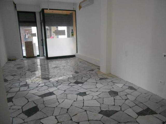 1 Vetrina in affitto a Padova