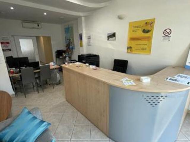 1 Vetrina in affitto a Rivoli