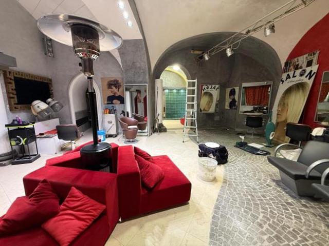 1 Vetrina in affitto a San Nicola la Strada