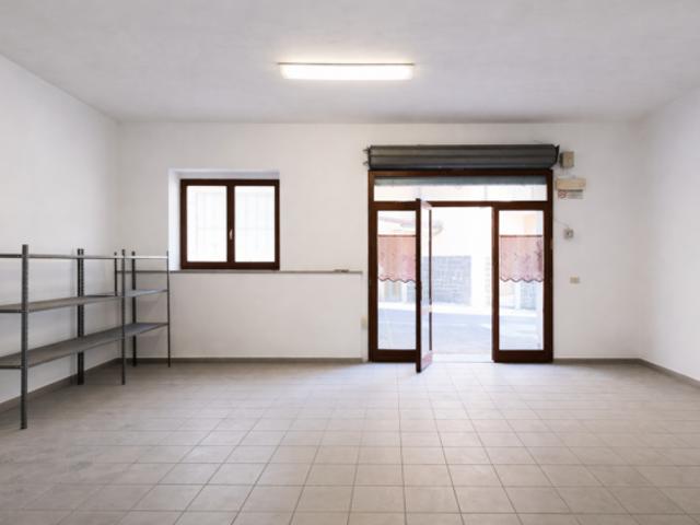 1 Vetrina in vendita a Abbadia San Salvatore
