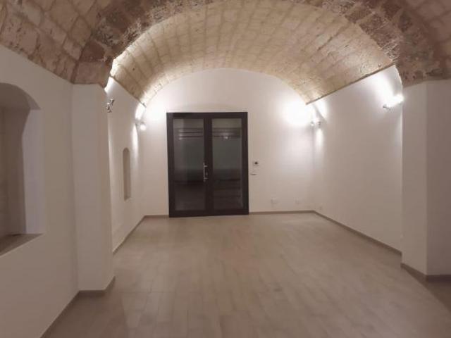 1 Vetrina in vendita a Bari