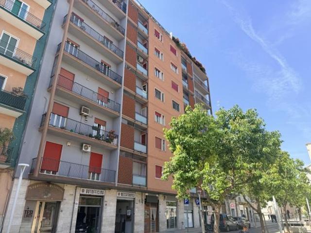 1 Vetrina in vendita a Bari