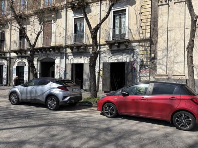 1 Vetrina in vendita a Catania