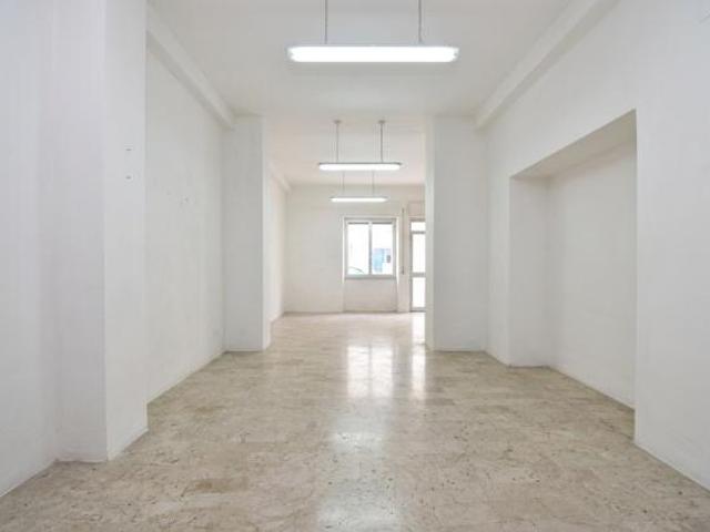 1 Vetrina in vendita a Lecce