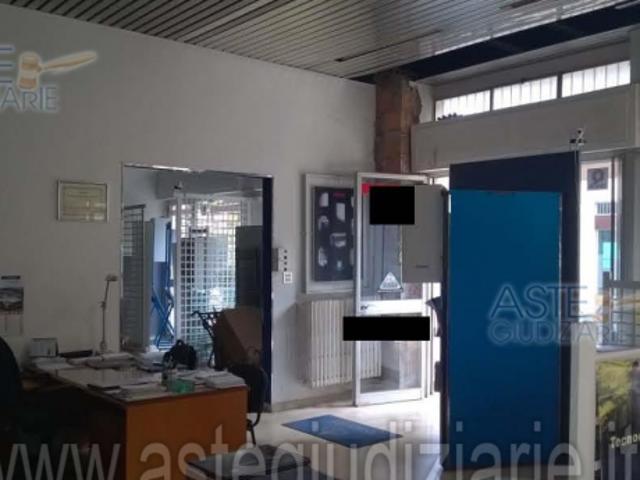 1 Vetrina in vendita a Rimini
