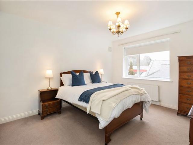 775,000 | 1 Westminster Court, Foxrock, Dublin 18 George & Maguire Properties 4981 MyHome. Ie Residential