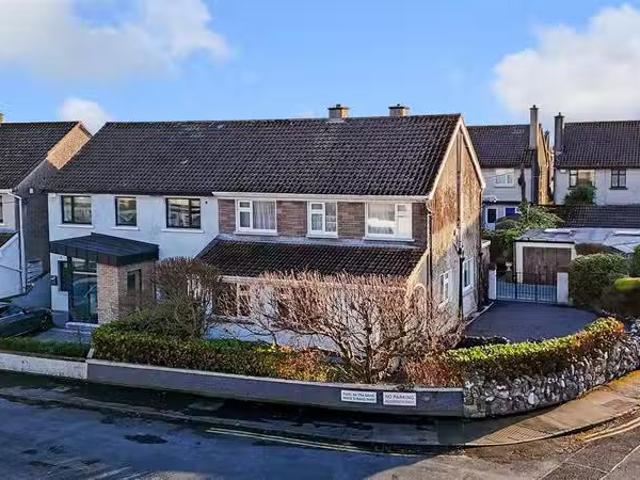 1 Whitestrand Park, Galway, County Galway