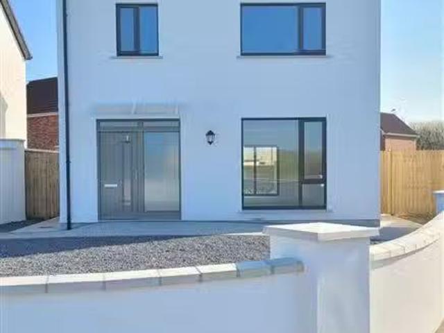 1 Woodlands, Cahir, Tipperary