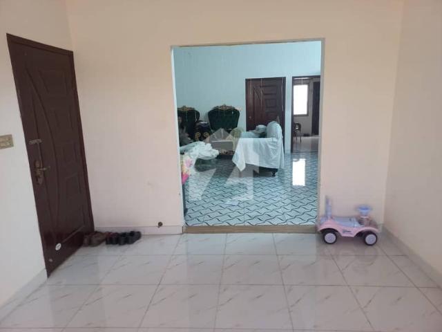 1 year old 200 sq yards 2nd floor with roof portion available for sale
