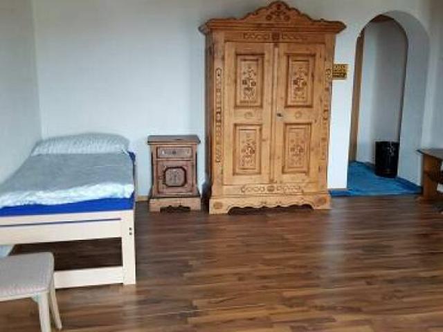 1 Zi Wohnung mit WC/Dusche  Gemeinschaftsküche