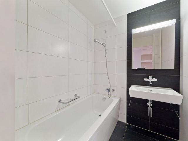 1 Zimmer, 43 m², 5. Stock
