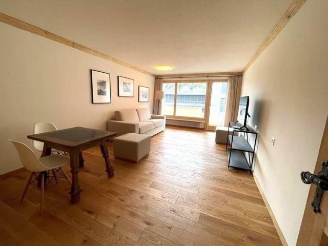1 Zimmer, 40 m², 5. Stock