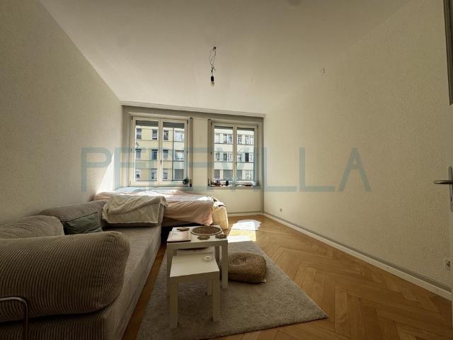 1 Zimmer, 47 m², 2. Stock
