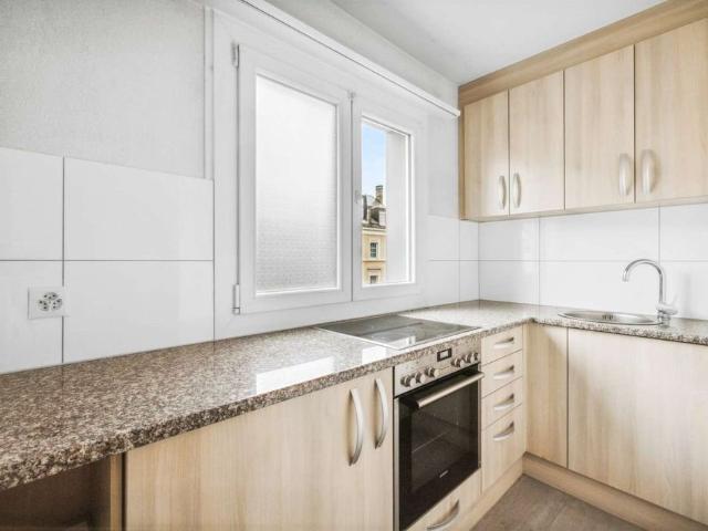 1 Zimmer, 49 m², 2. Stock