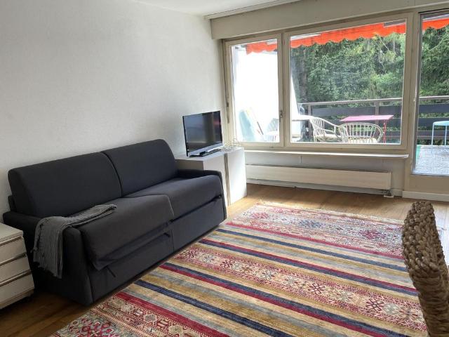 1 Zimmer, 4. Stock