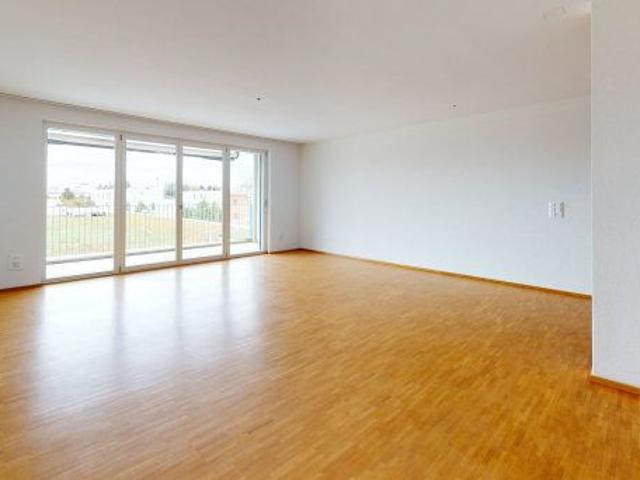 1 Zimmer, 53 m², 1. Stock