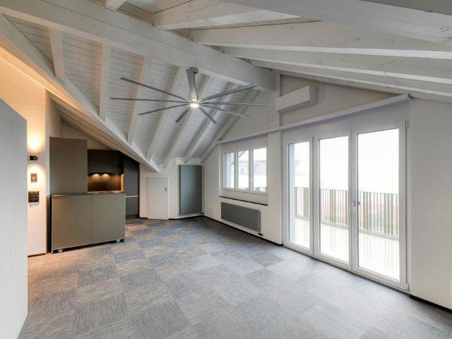 1 Zimmer, 57 m², 3. Stock