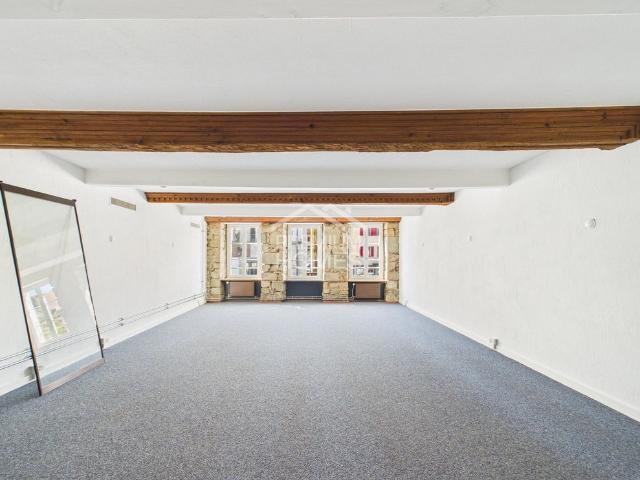 1 Zimmer, 60 m², 1. Stock