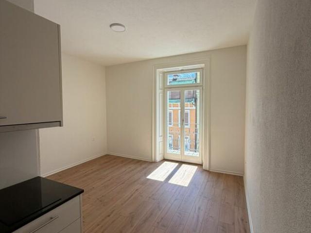 1 Zimmer, 60 m², 1. Stock