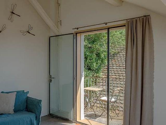 1 Zimmer, 60 m², 2. Stock