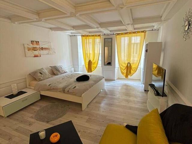 1 Zimmer, 60 m², 2. Stock