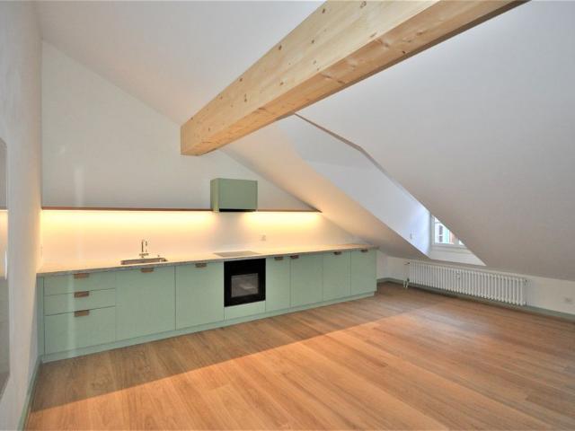 1 Zimmer, 61 m², 2. Stock