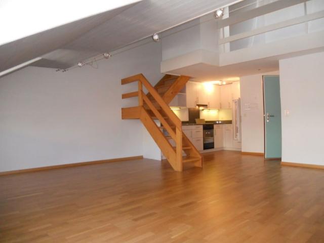 1 Zimmer, 65 m², 3. Stock