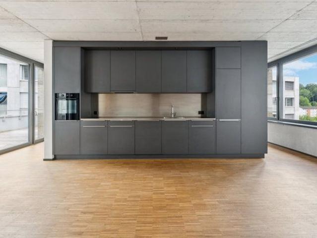 1 Zimmer, 78 m², 3. Stock