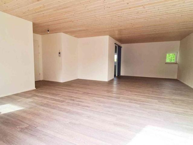 1 Zimmer, 80 m², EG