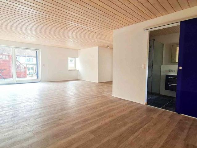 1 Zimmer, 80 m², EG