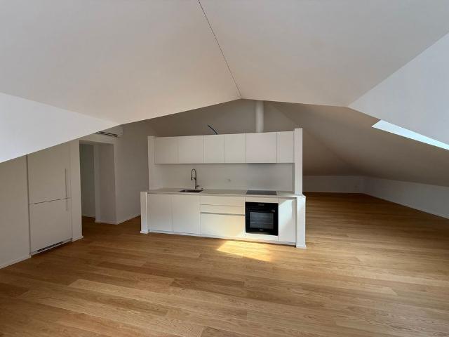 1 Zimmer, 80 m², 3. Stock