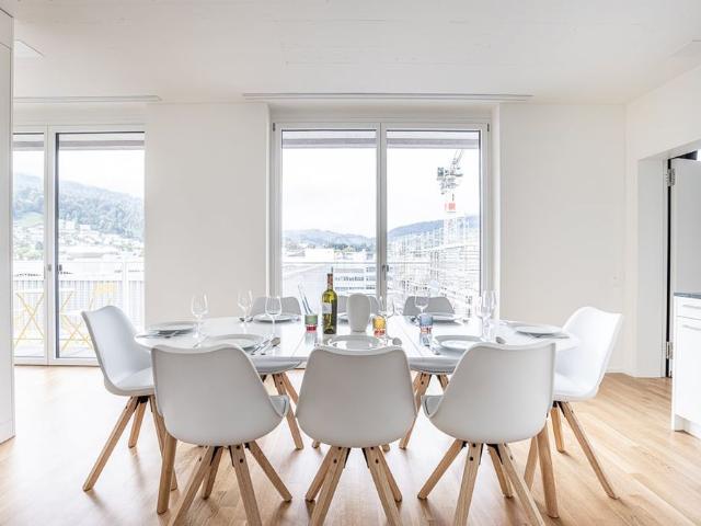 1 Zimmer, 80 m², 4. Stock