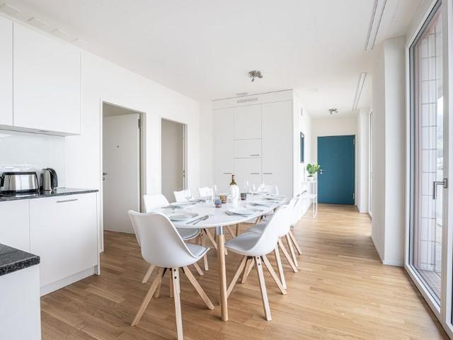 1 Zimmer, 80 m², 4. Stock
