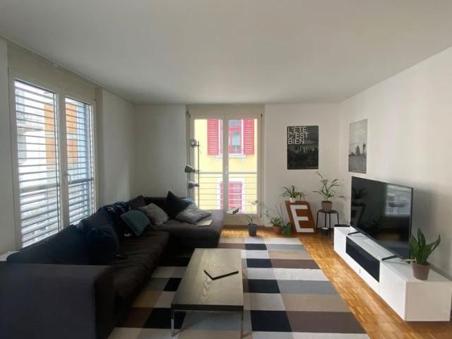 1 Zimmer, 90 m², 2. Stock