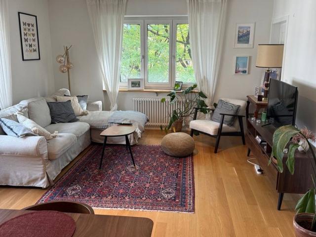 1 Zimmer, 90 m², 3. Stock