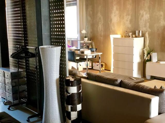 1 Zimmer, 97 m², 2. Stock