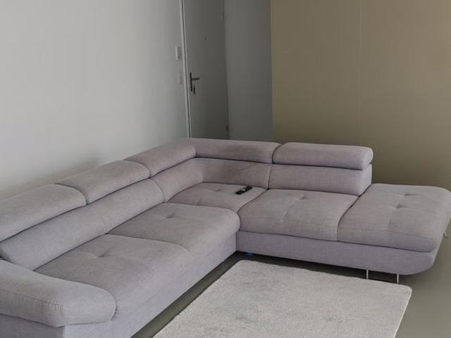 1 Zimmer, 96 m², 1. Stock