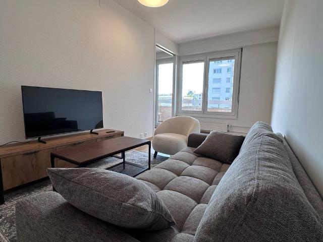 1 Zimmer, 9 m², 2. Stock