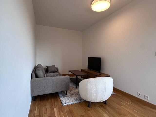 1 Zimmer, 9 m², 2. Stock