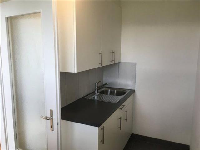 1 Zimmer, 9. Stock