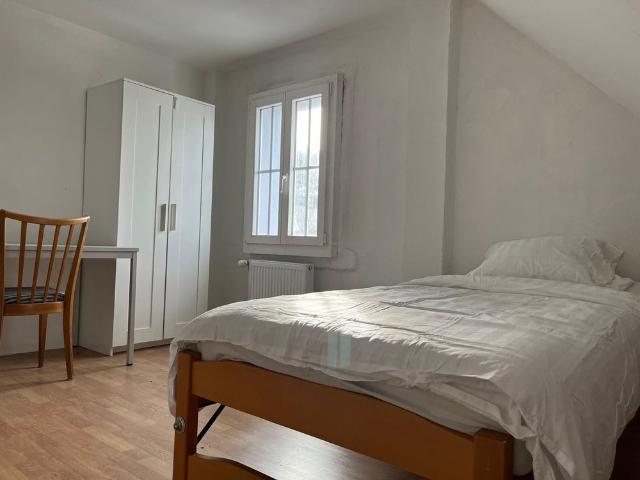 1 Zimmer, 13 m², 1. Stock